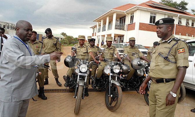 Call for special uniform for environmental police Call for special uniform for environmental police