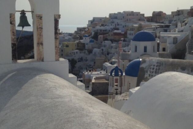 Brit tourist dies in Greece after seeking treatment for sick wife