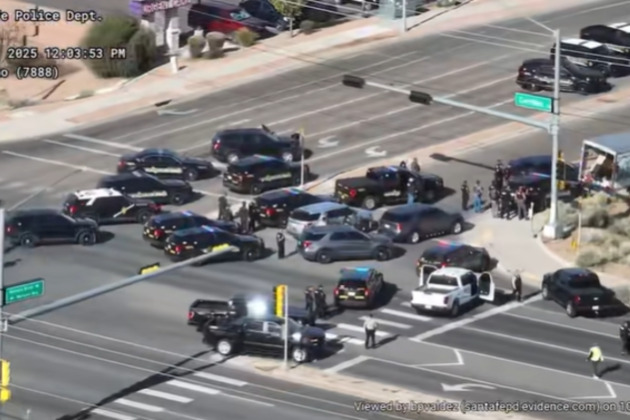 Dashcam- After trapping 2 inside moving truck, suspect leads N.M. officers on pursuit