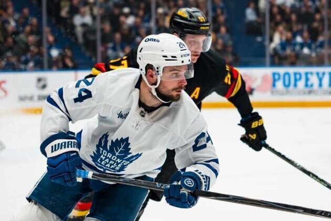 Reports: Maple Leafs offload F Scott Laughton, Bobby McMann