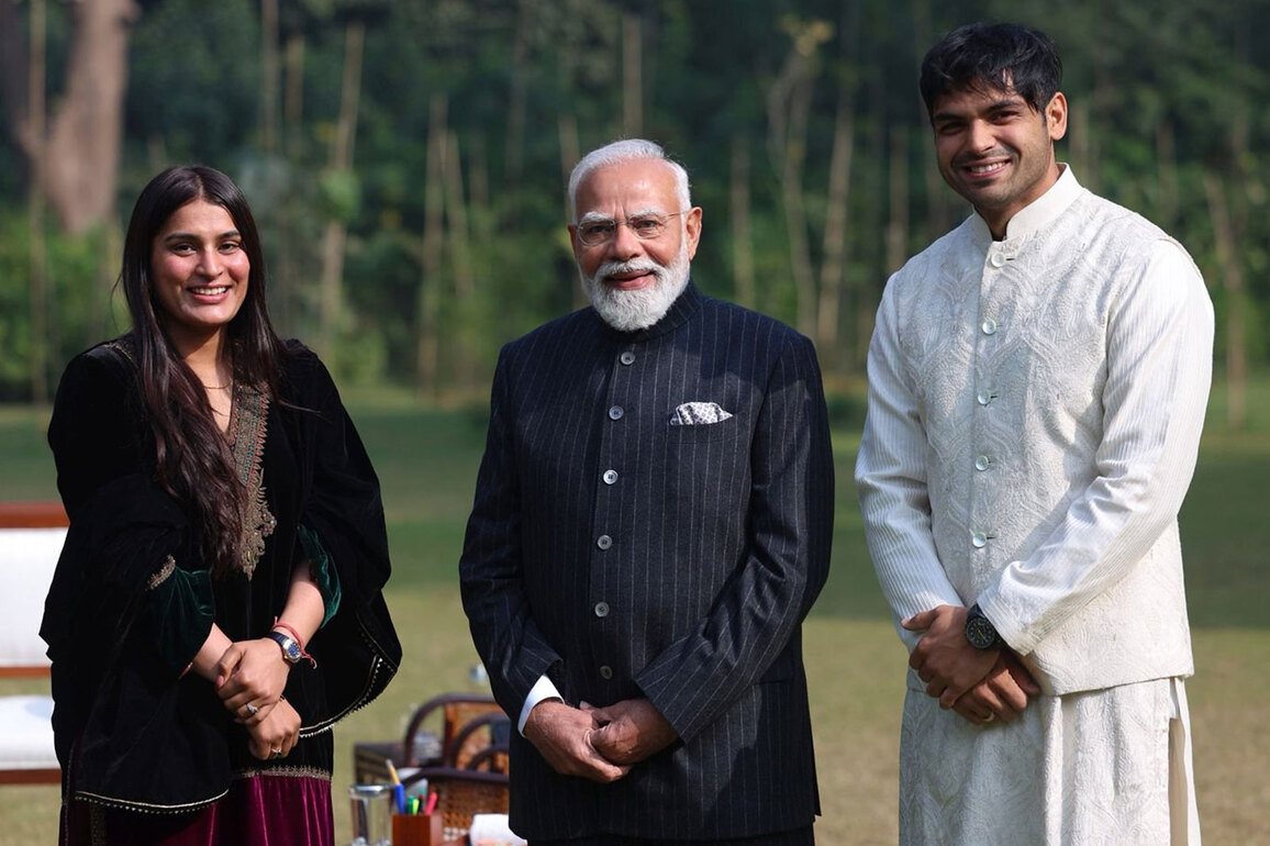 PM Modi meets Neeraj Chopra at his residence