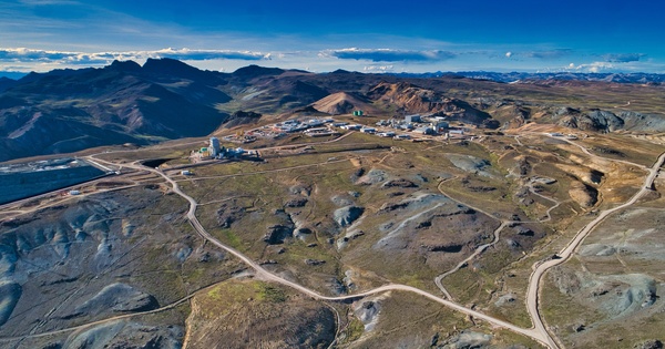 Hochschild boosts dividend