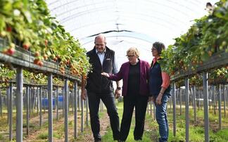 Farming Minister meets NFU on first farm visit in new role