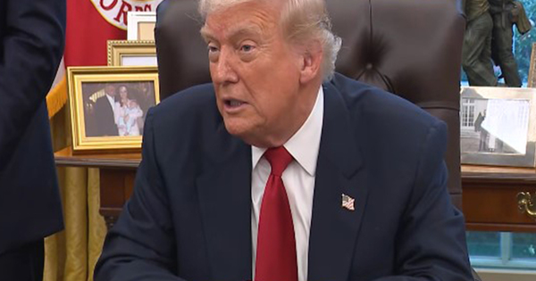 Donald Trump holds Oval Office meeting on Venezuela amid questions on US strikes