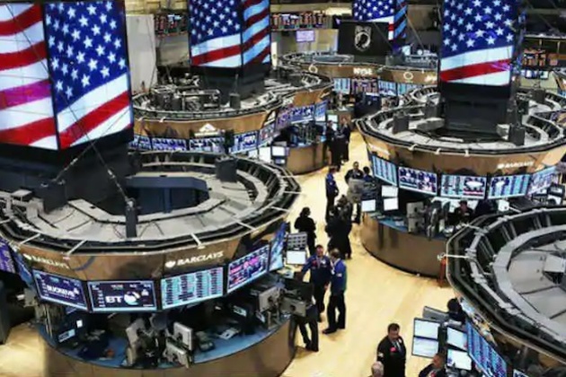 Dow Jones extends gains while Nasdaq Composite slides