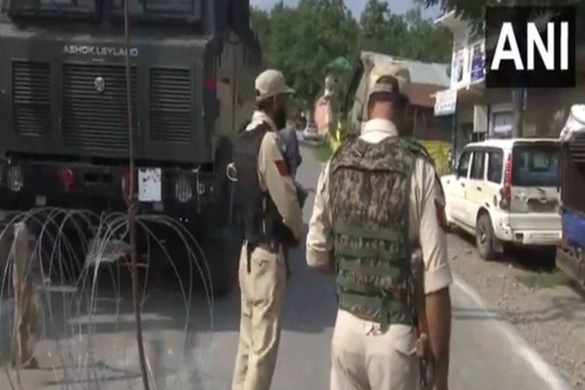 J-K: Security forces continue operation for 5th day in Kulgam