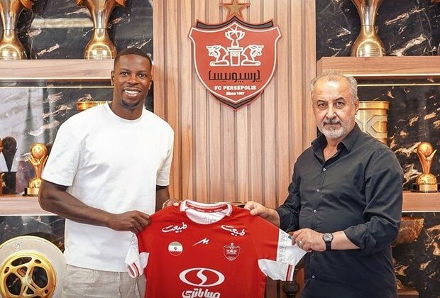 Persepolis&#039; New Signing Lucas Joao Arrives in Tehran