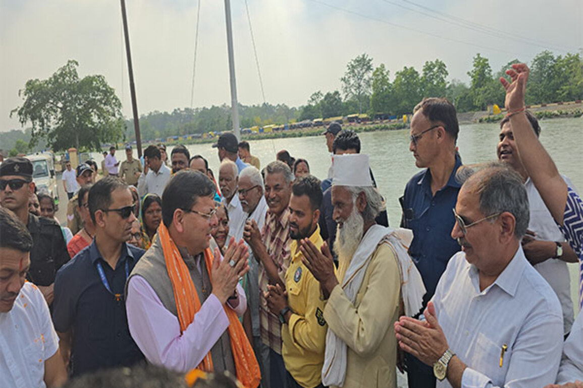 Uttarakhand: Villagers apprises CM Dhami over excessive erosion, restoration work resumed 'within hour'
