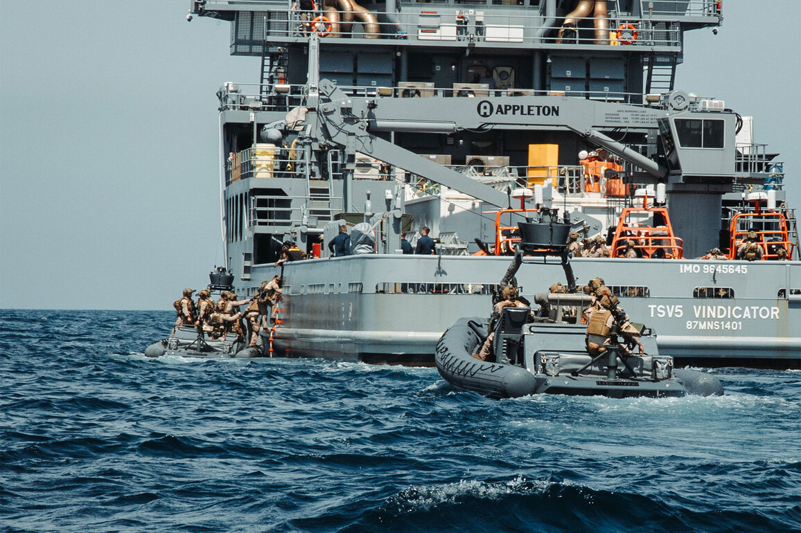 Tanker hanker: Russia sends submarine to escort tanker being pursued by US