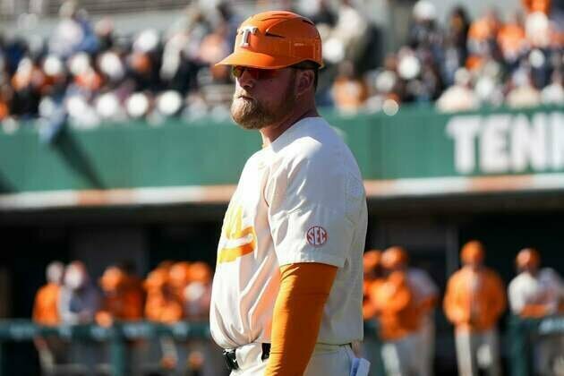 Tennessee hires Josh Elander to replace Tony Vitello