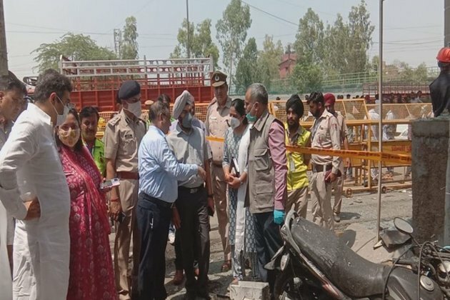 Mundka fire: Forensic teams to assist Delhi police in investigation, DNA examination to be conducted to identify bodies