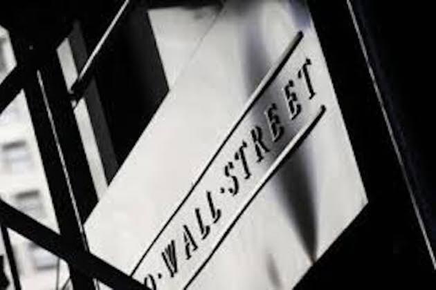 Nasdaq Composite edges up 114 points in cautious start to week