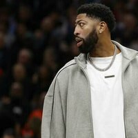 Report: Mavs star Anthony Davis won't play without owner's approval