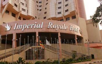 Abakozi ba Imperial Royale Hotel baleppuka na gwa kufiiriza Gav't ssente