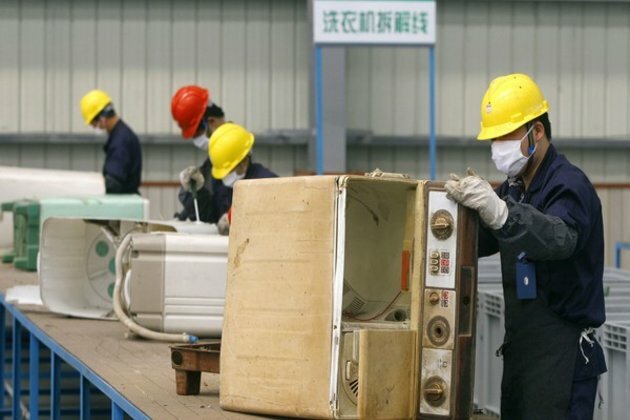 China's economic confidence plummets as domestic crises mount