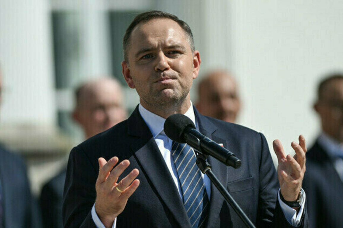 Polish president vetoes bill extending aid for Ukrainians