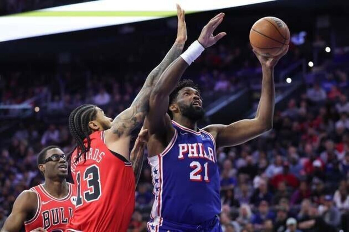 Joel Embiid shines in return as 76ers maul Bulls