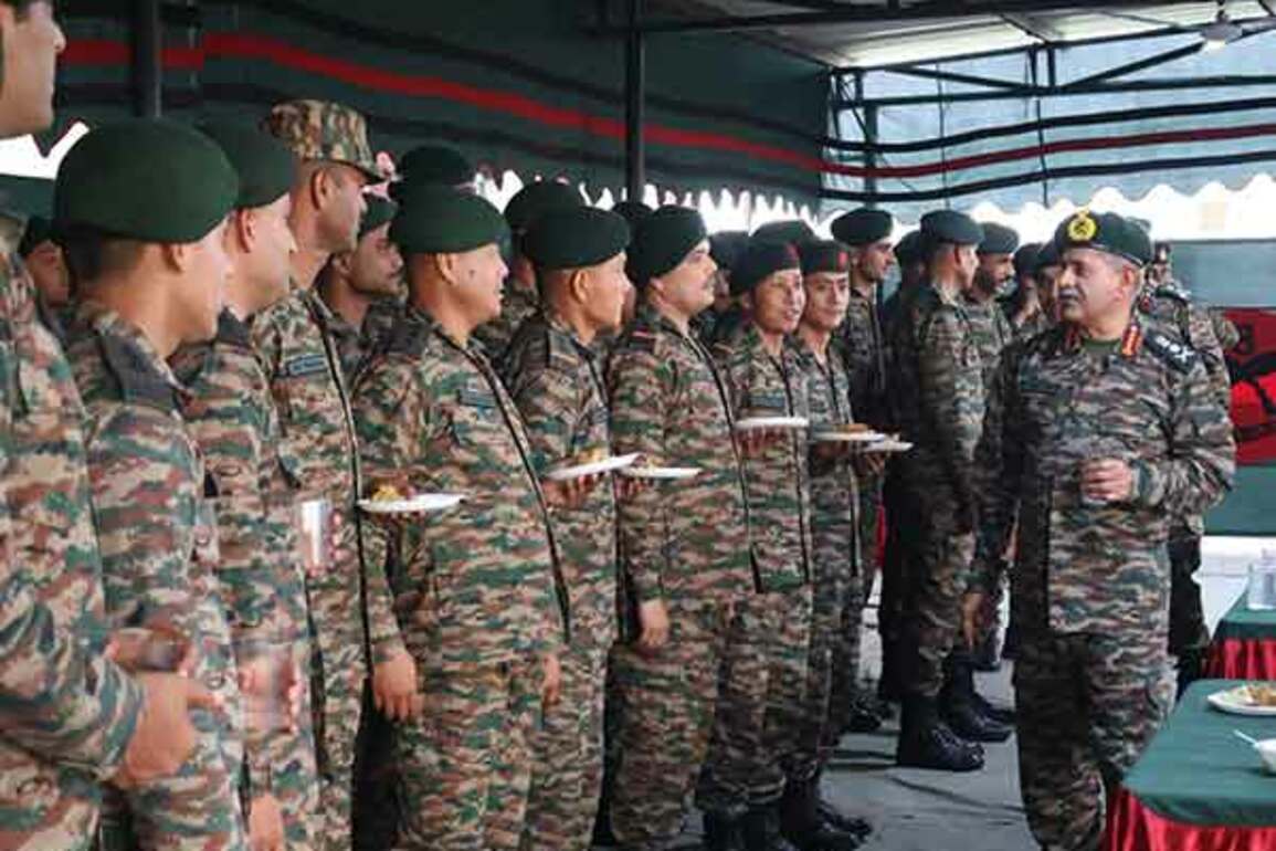 Army Chief General Upendra Dwivedi visits India Army's Varja Corps on Western front
