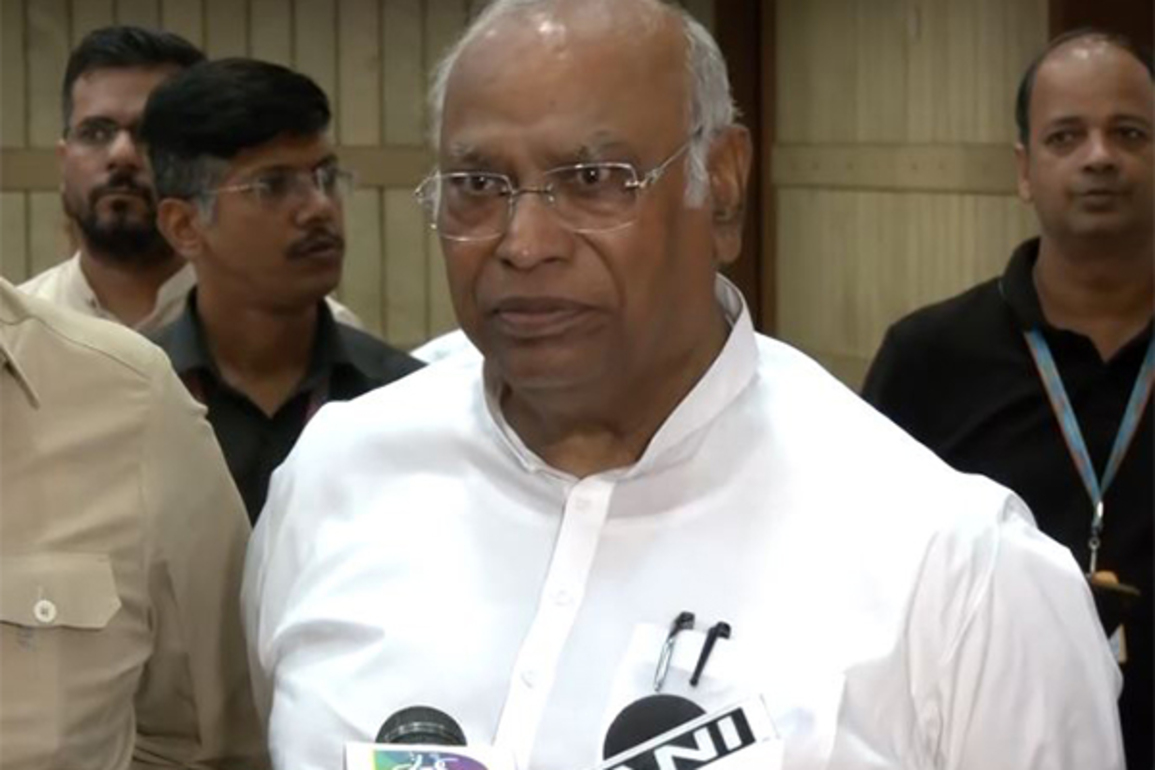 Congress President Mallikarjun Kharge congratulates Pope Leo XIV