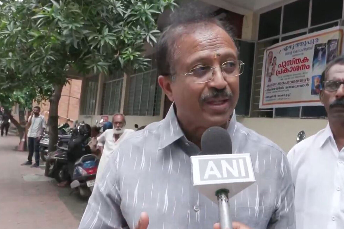 'Two parameters for two states': Muraleedharan hits Congress over Kelkar's appointment