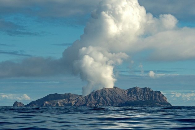 UPDATE: Five dead, many injured after New Zealand volcano eruption