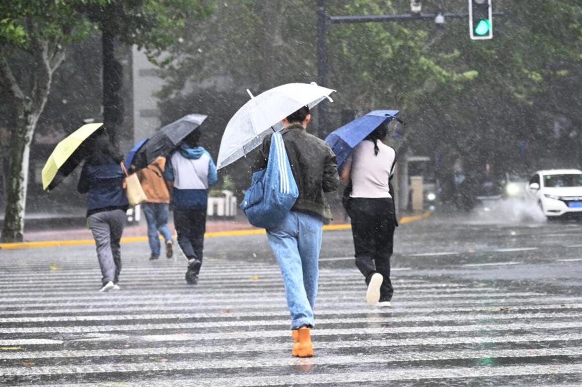 China strengthens all-round efforts to counter climate strains
