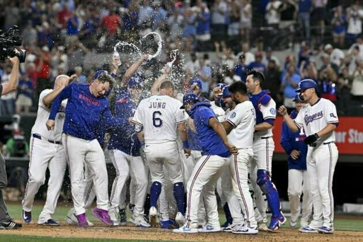 MLB roundup: Rangers rally, top Yankees in 10th on Josh Jung's HR