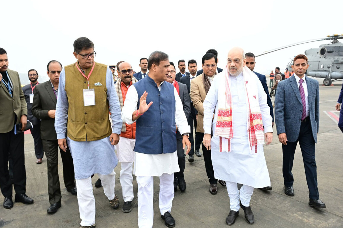 Assam CM welcomes Amit Shah ahead of Batadrava Cultural Project inauguration in Nagaon