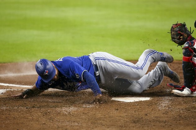 Braves walk off over Jays on Markakis' homer