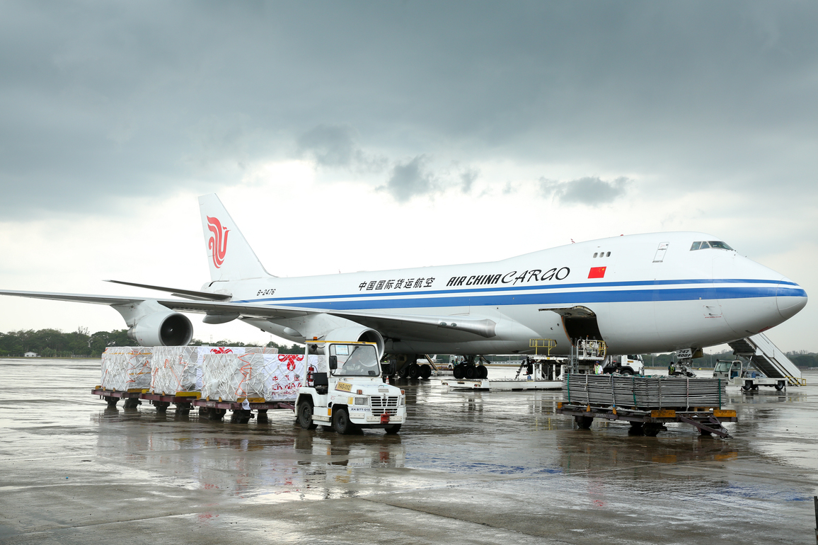 (SpotNews) MYANMAR-YANGON-EARTHQUAKE-CHINA-6TH BATCH-HUMANITARIAN AID SUPPLIES-ARRIVAL