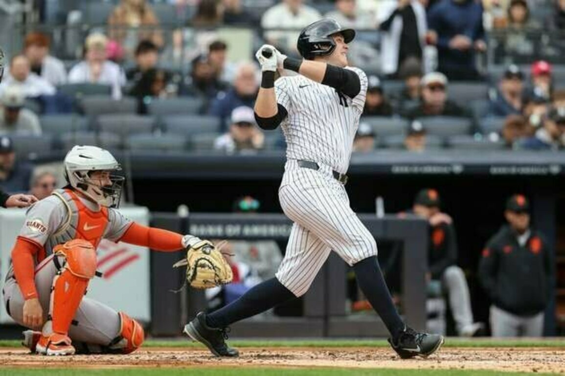 Jung Hoo Lee keeps hot start going as Giants downs Yankees