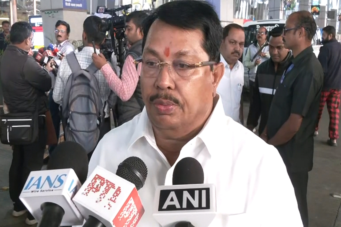 'Mahatma Gandhi ka naam hata ke kya milega?': Congress leader Vijay Wadettiwar