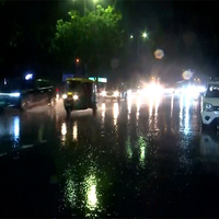 Rain lashes parts of Delhi, some areas waterlogged; "thunderstorm with rain" forecast today