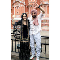 Sunny Deol birthday: Ameesha Patel sends warm wishes to her "forever Tara Singh"