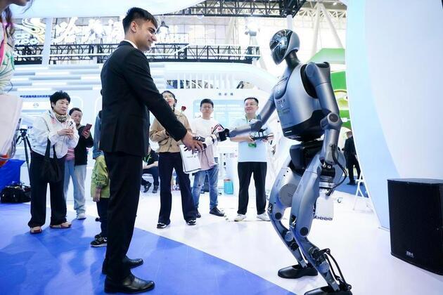 Entrepreneurs expect China's extended visa-free policy to boost China-Russia economic cooperation
