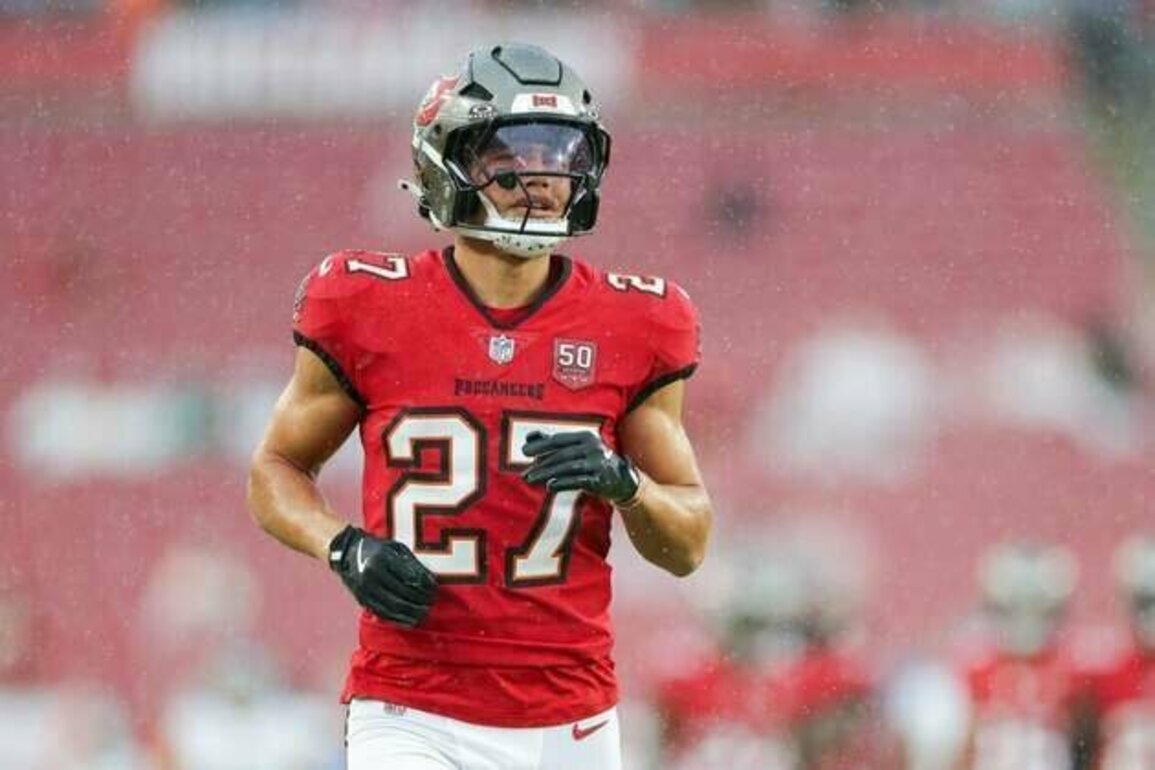 Reports: Bucs, Zyon McCollum agree to three-year extension