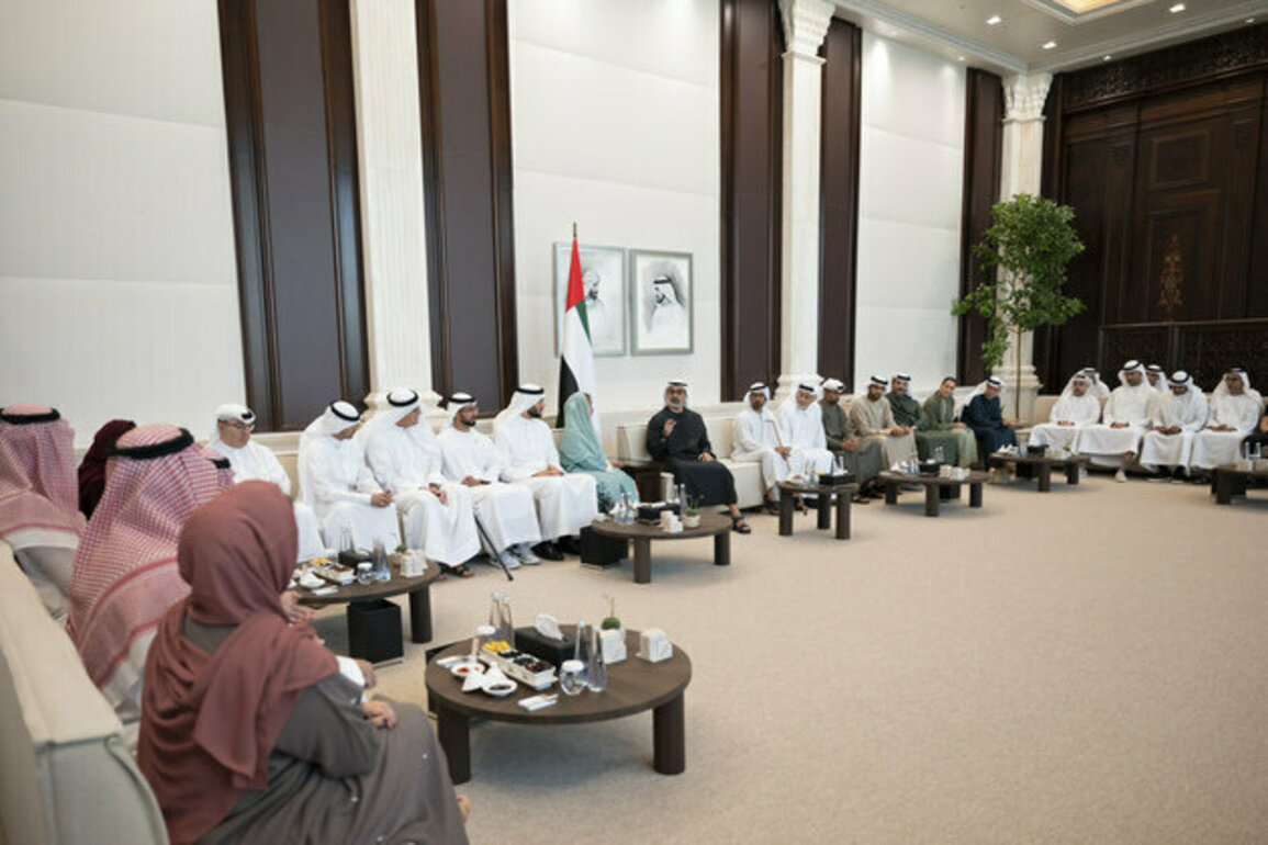 Khaled bin Mohamed bin Zayed receives delegation from Family Business Council - Gulf
