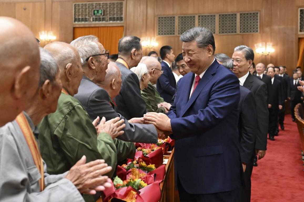 Xi's Album | China stages cultural gala for V-Day commemoration