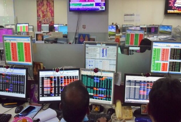 Nifty, Sensex open flat but experts believe markets are still in bull mode