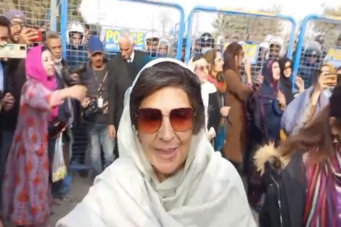 Imran Khan's sisters stage protest outside Adiala Jail; raise alarm over his health, security
