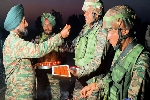 J-K: Indian Army Battalion of Krishna Ghati Brigade celebrates Diwali with civilians in Poonch