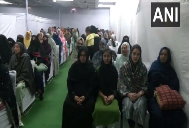 Delhi Haj Committee Chairman Kausar Jahan organizes 'Mann Ki Baat' for female Haj pilgrims in Delhi