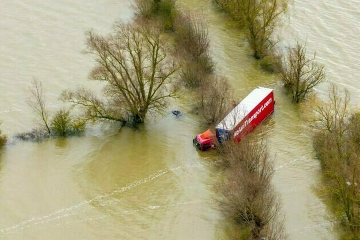 Extreme weather alerts can move markets - here's what investors can learn from our new research