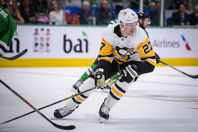Penguins F Bjugstad has surgery, out for planned playoffs