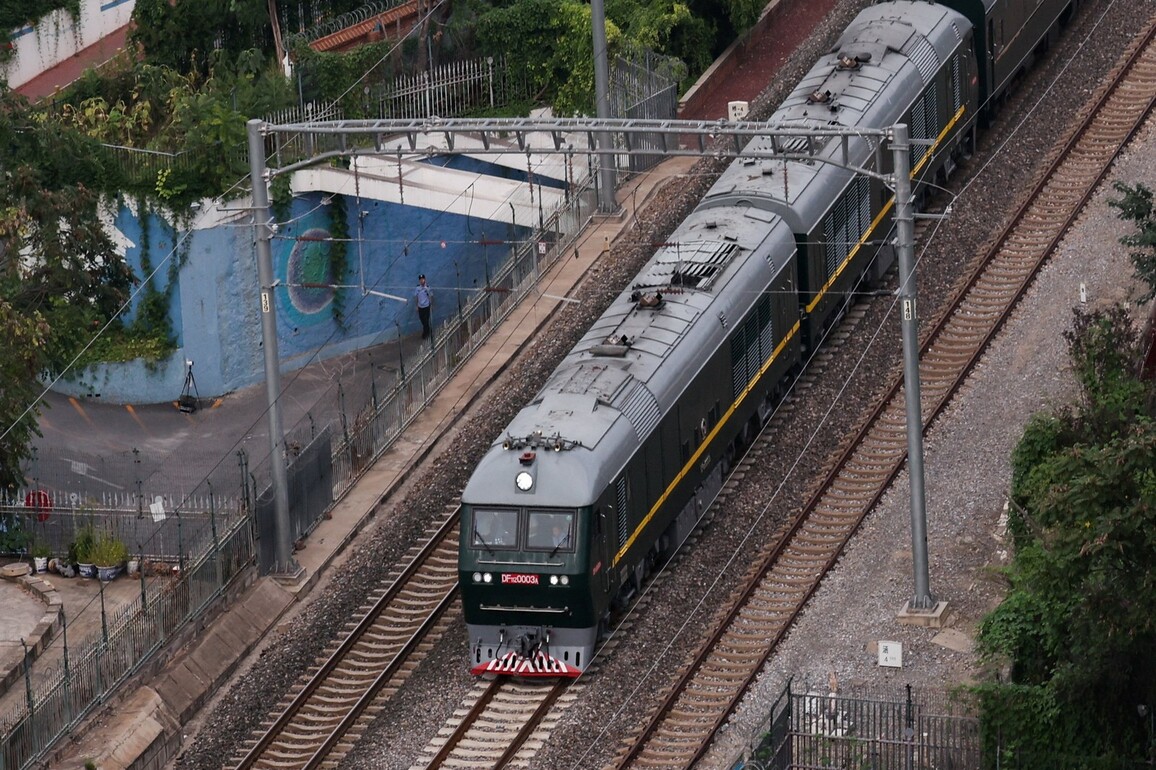 11 killed as test train hits track workers in China's Kunming, probe underway