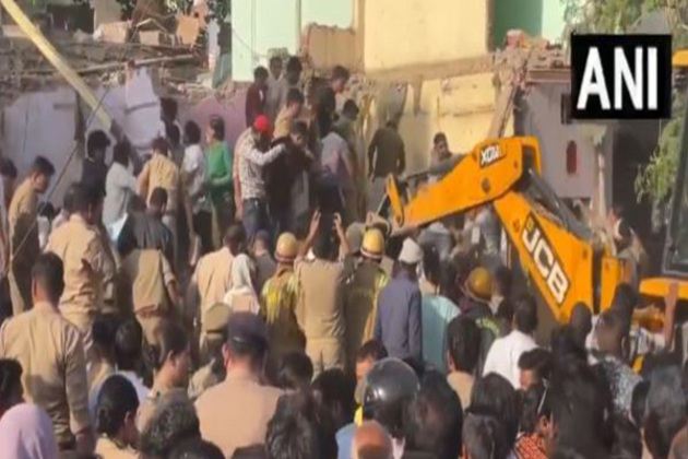 UP: 2 dead, several injured after under-construction canteen collapses in Agra