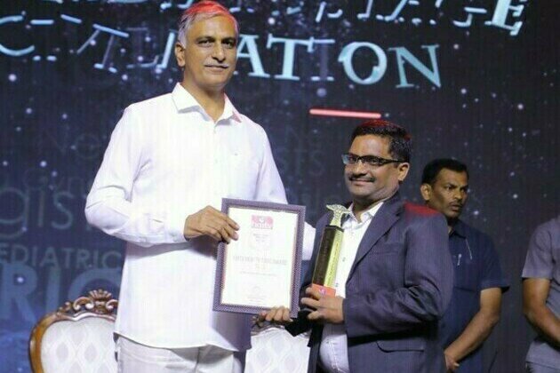 CryoVault India Receives Best Stem Cell Bank in India from Telangana Health Minister Harish Rao at the hmtv Healthcare Awards 2023