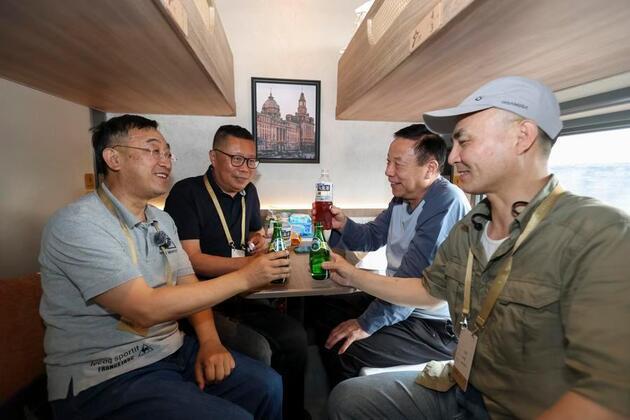 Economy | Delta Star Express departs from Shanghai for 18-day tour to Xinjiang