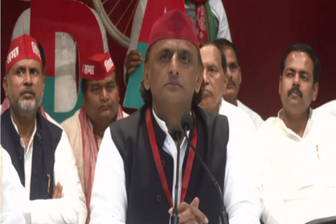 "True teacher teaches positivity and progressive path": Samajwadi Party chief Akhilesh Yadav on Teacher's day