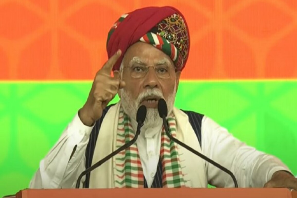 People of Pakistan need to come forward to rid their country of disease of terrorism: PM Modi in Bhuj